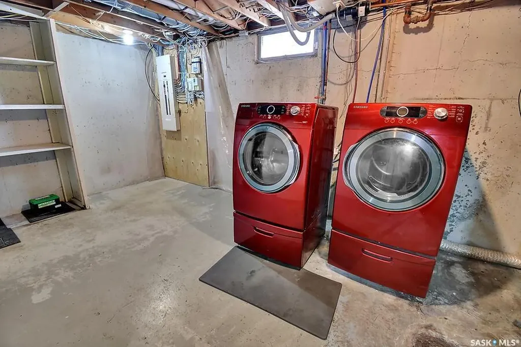 1369 East Centre Saskatoon SK S7J 3A8