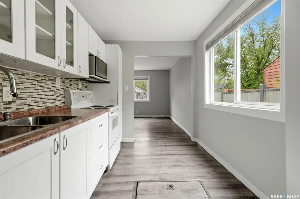 922 Athol Street Regina SK S4T 3B7