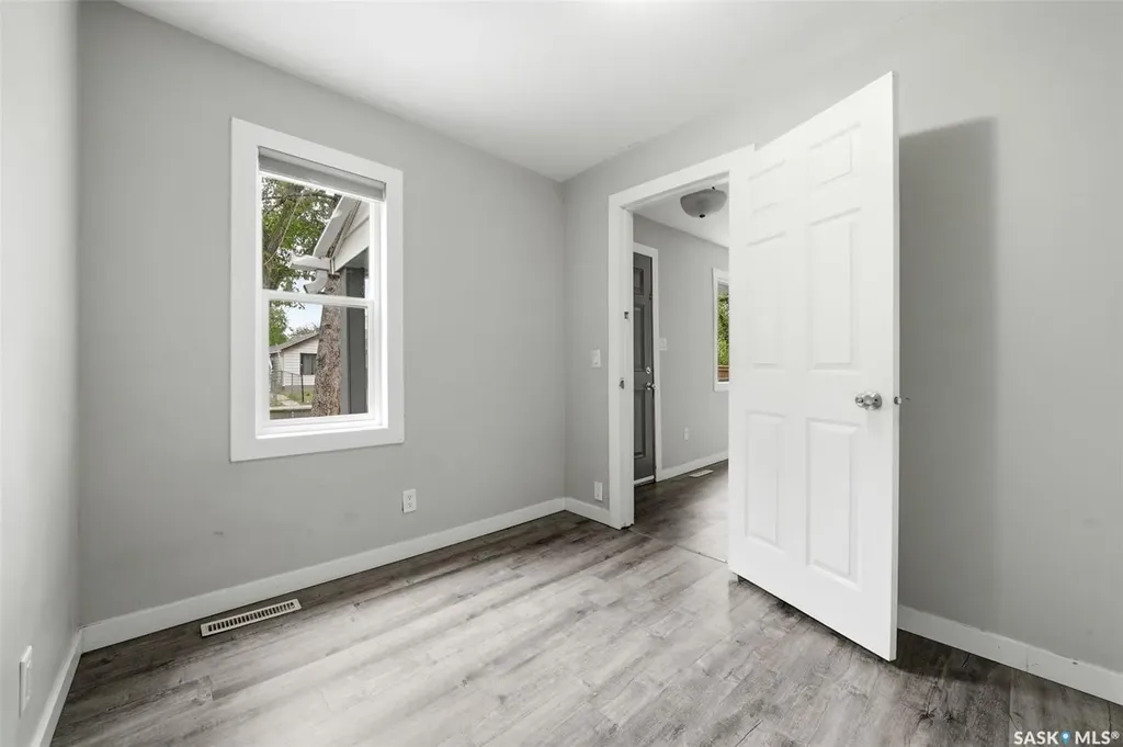 922 Athol Street Regina SK S4T 3B7