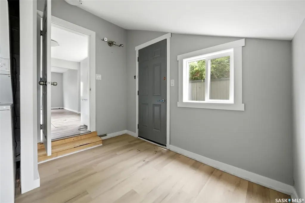 922 Athol Street Regina SK S4T 3B7