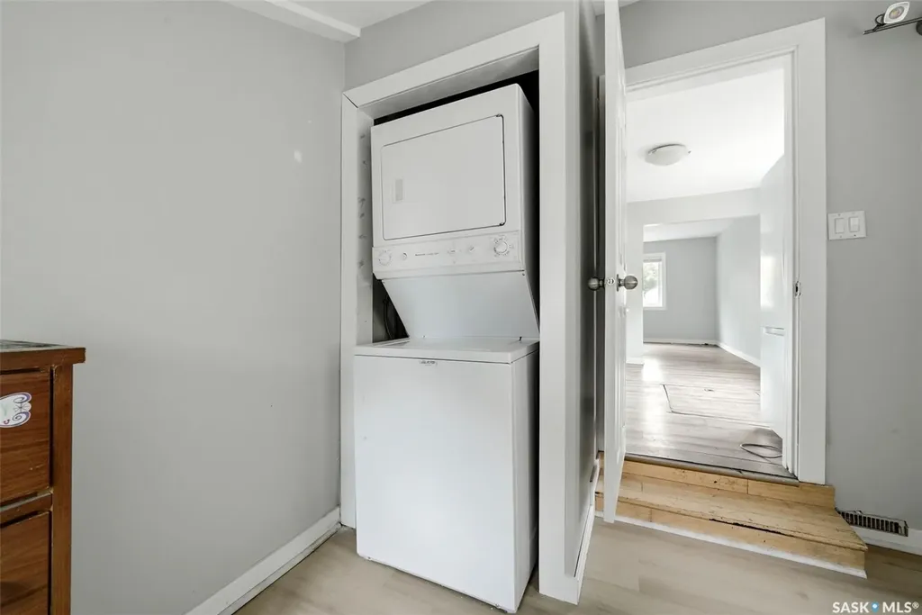 922 Athol Street Regina SK S4T 3B7