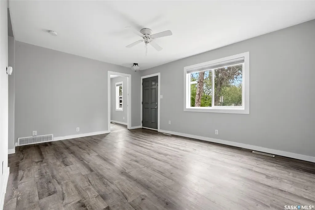 922 Athol Street Regina SK S4T 3B7