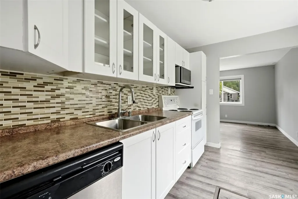 922 Athol Street Regina SK S4T 3B7