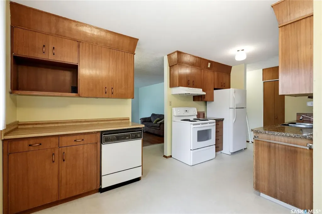 1922 Richardson Road Saskatoon SK S7L 0C4