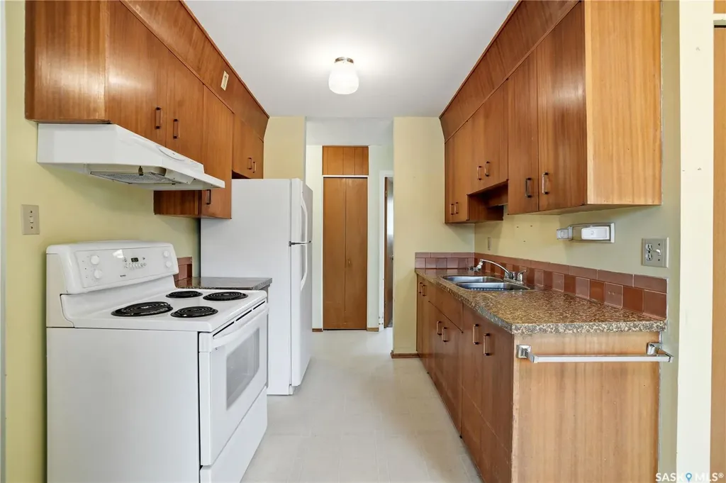 1922 Richardson Road Saskatoon SK S7L 0C4