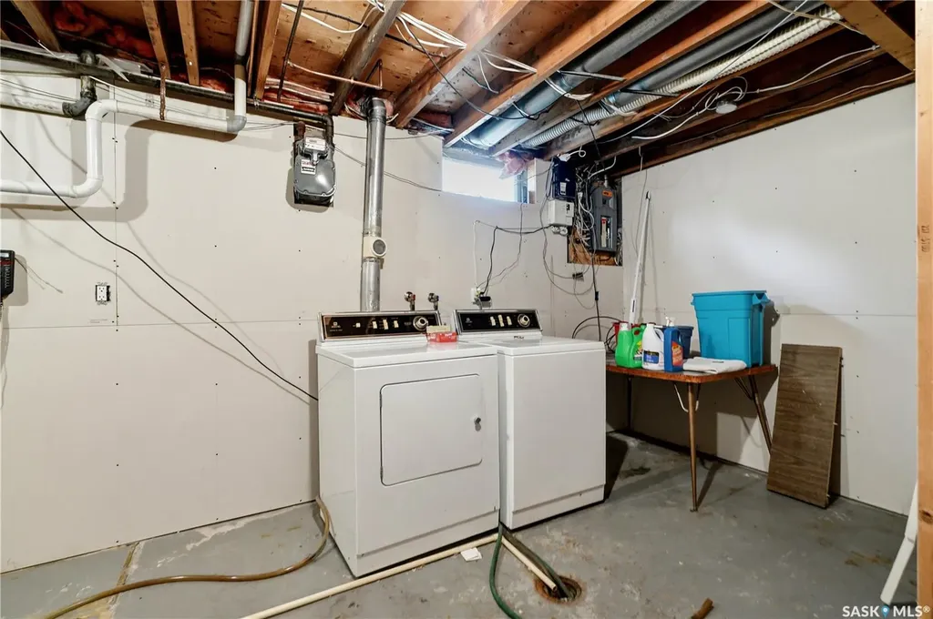 1922 Richardson Road Saskatoon SK S7L 0C4