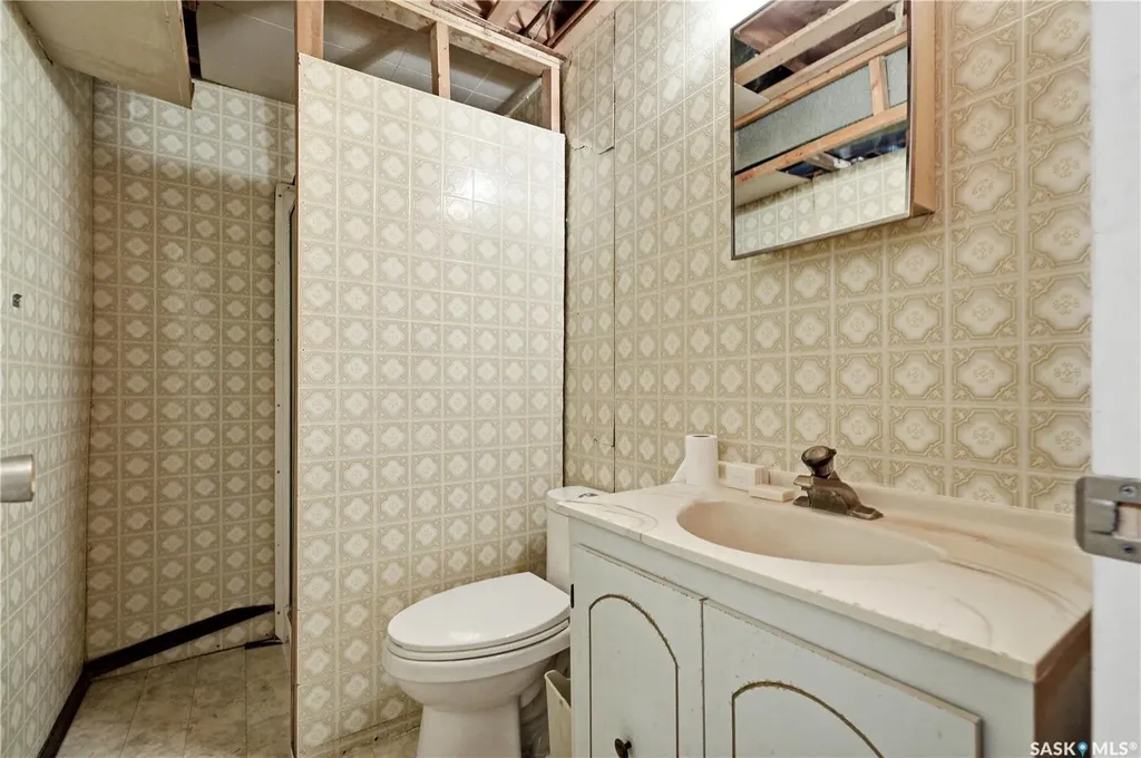 1922 Richardson Road Saskatoon SK S7L 0C4