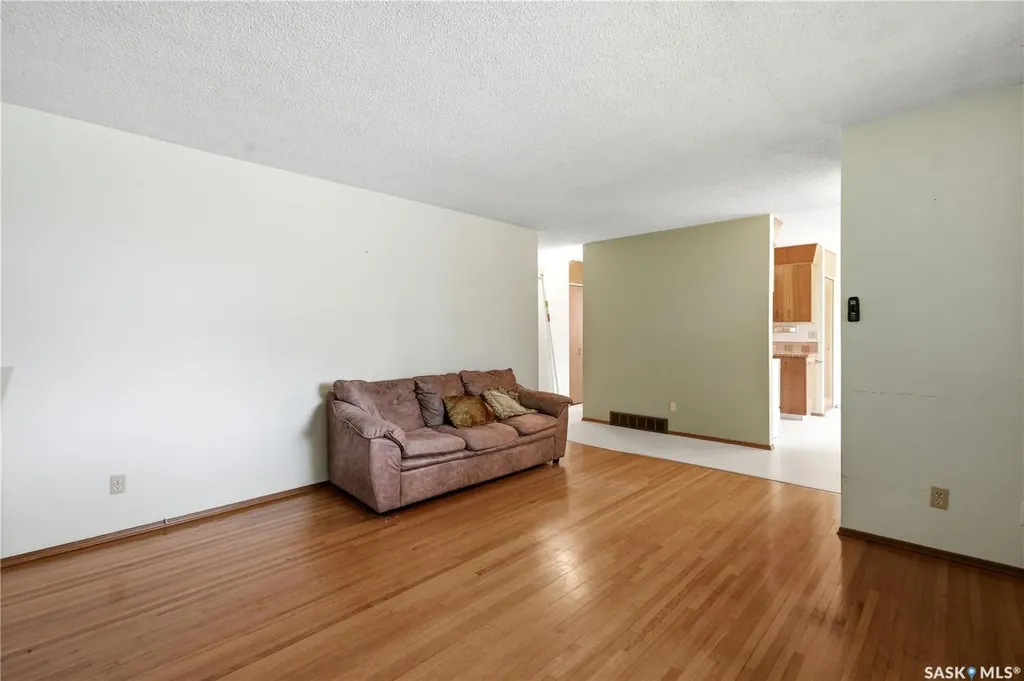 1922 Richardson Road Saskatoon SK S7L 0C4