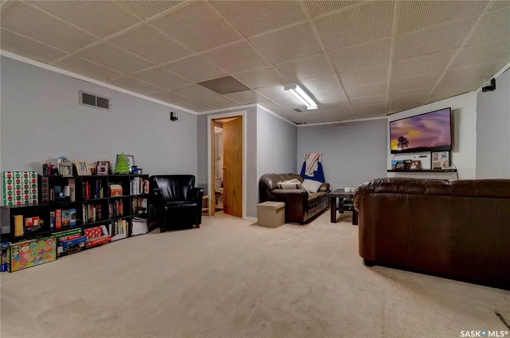 66 Denny Crescent Regina SK S4N 5J9