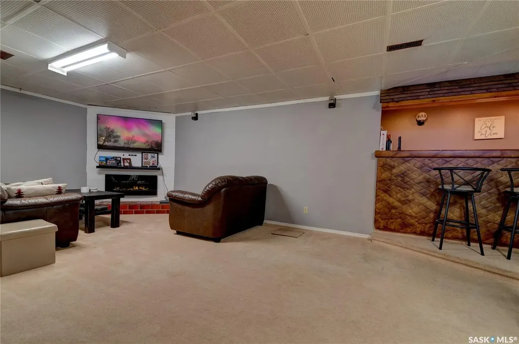 66 Denny Crescent Regina SK S4N 5J9