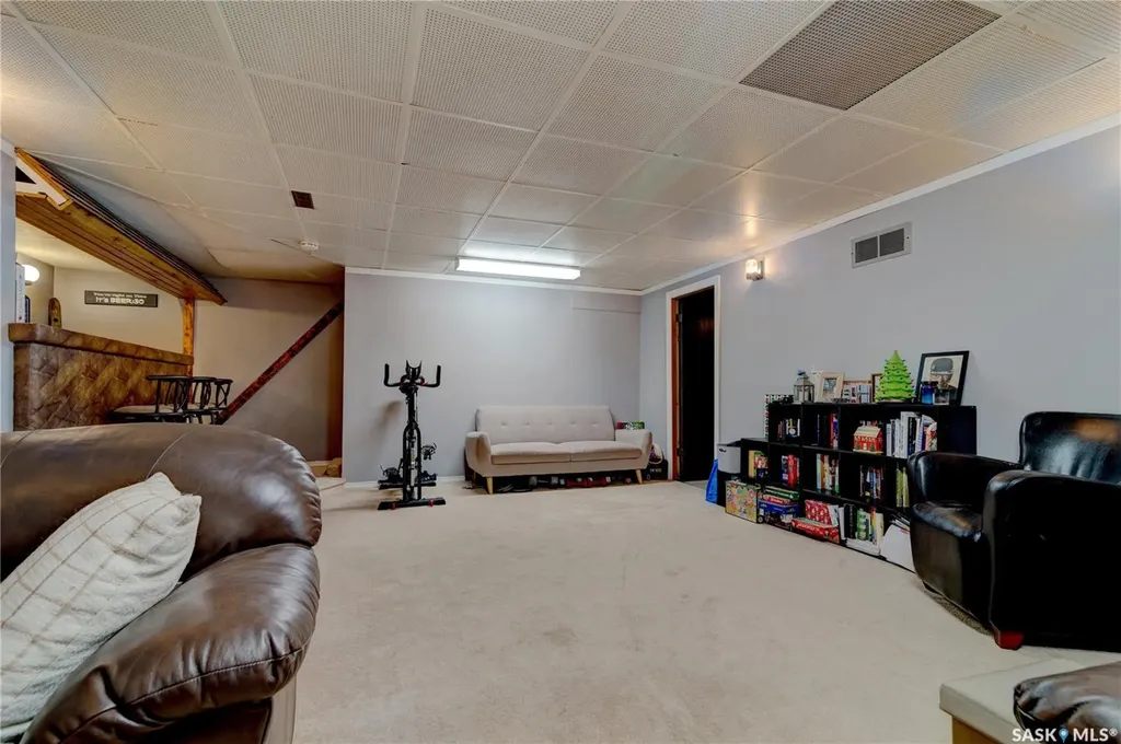 66 Denny Crescent Regina SK S4N 5J9