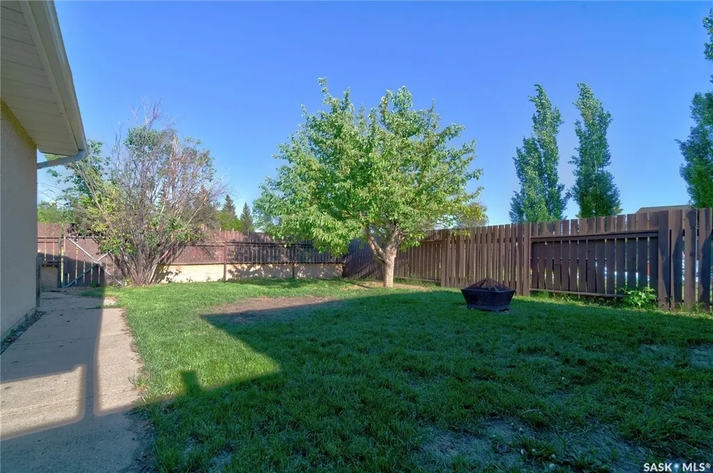 66 Denny Crescent Regina SK S4N 5J9