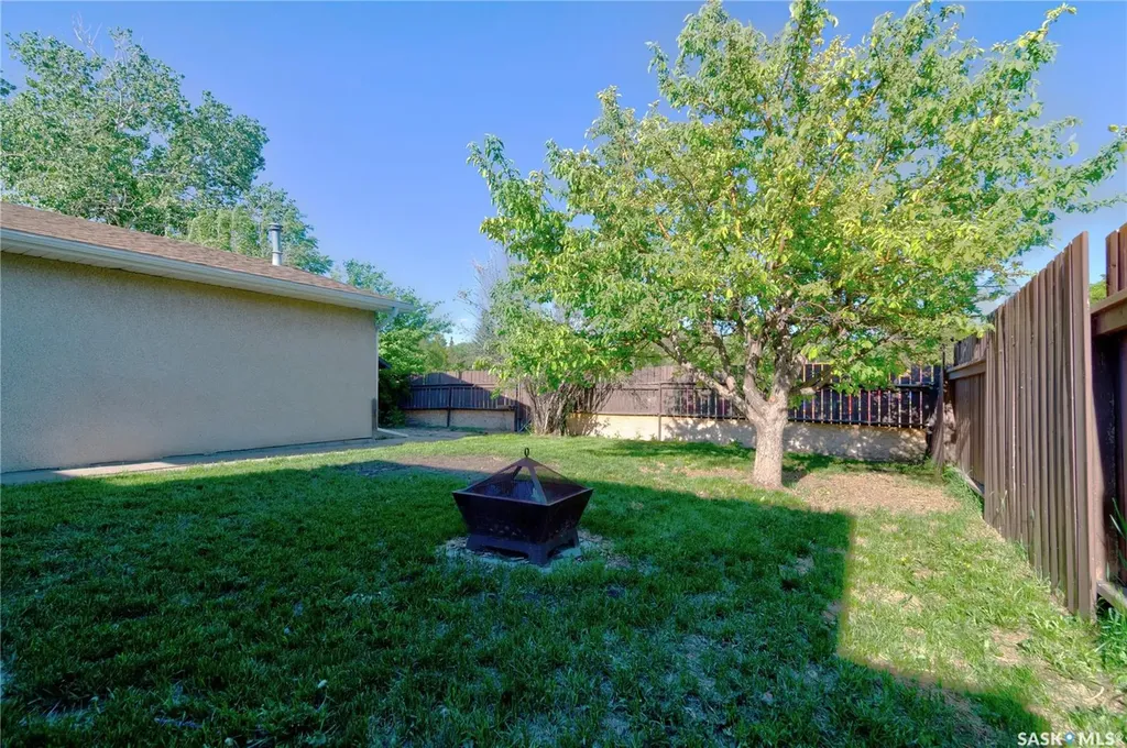 66 Denny Crescent Regina SK S4N 5J9