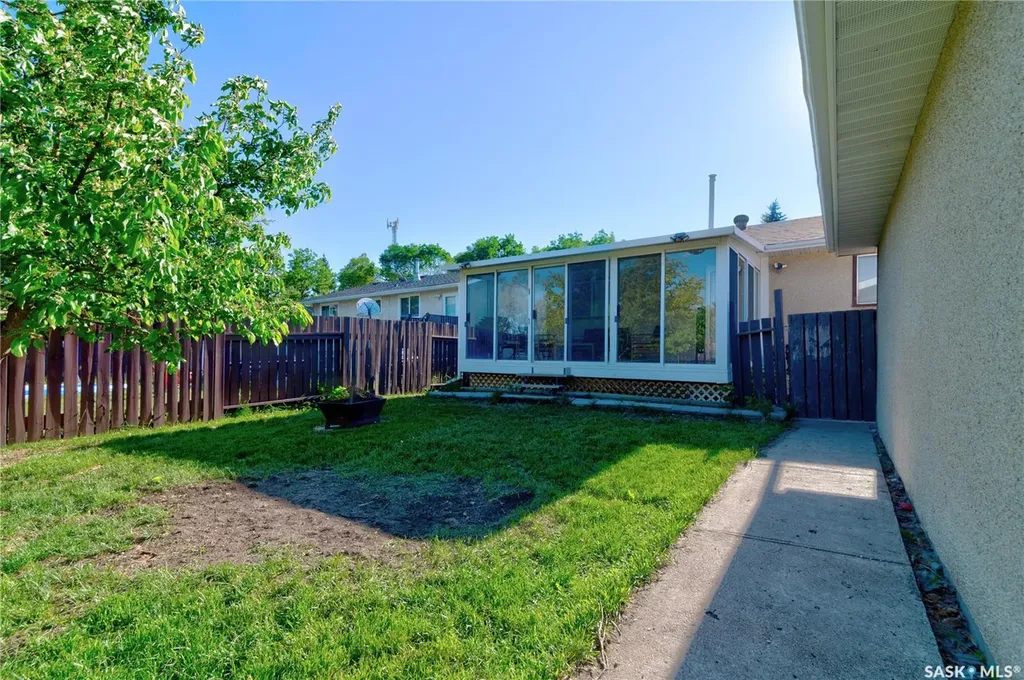66 Denny Crescent Regina SK S4N 5J9