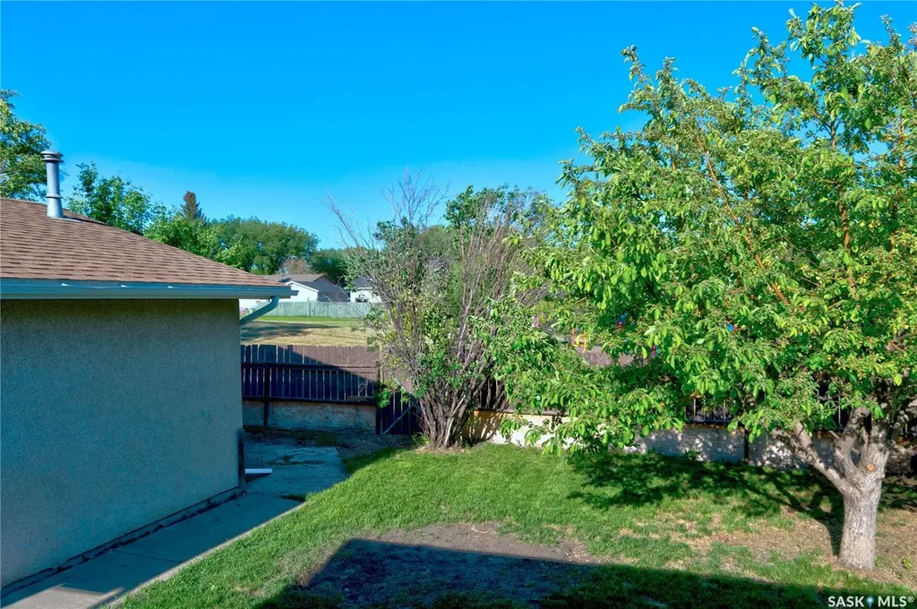 66 Denny Crescent Regina SK S4N 5J9