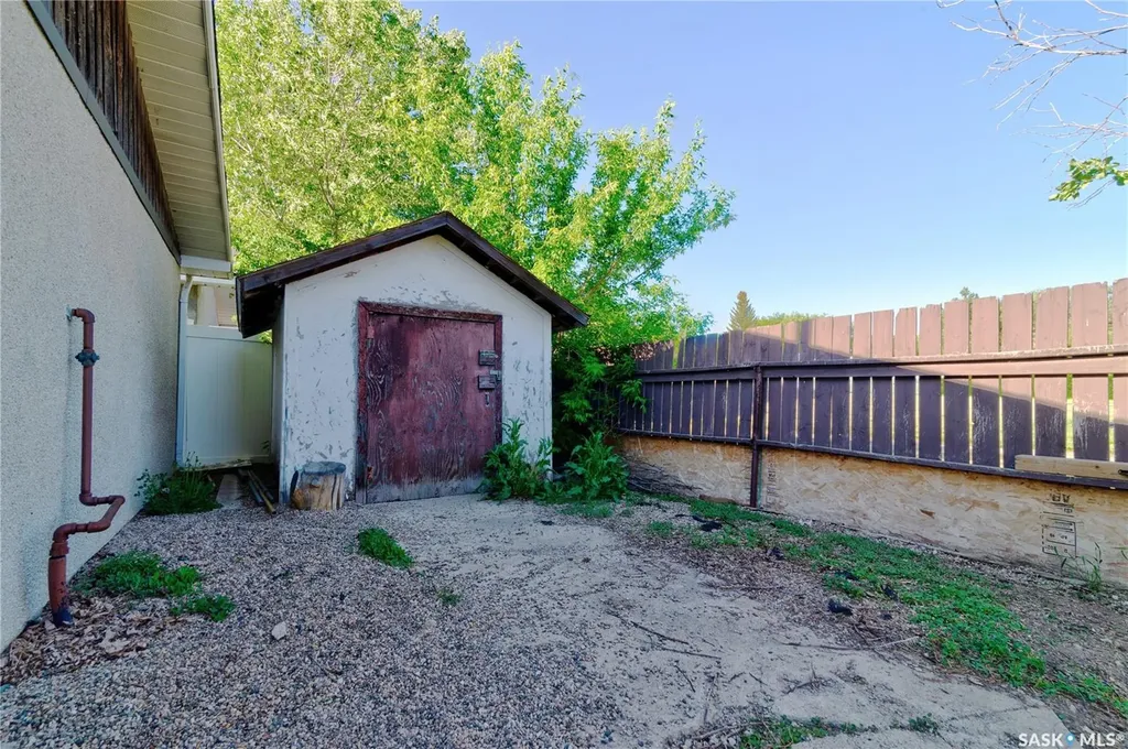 66 Denny Crescent Regina SK S4N 5J9