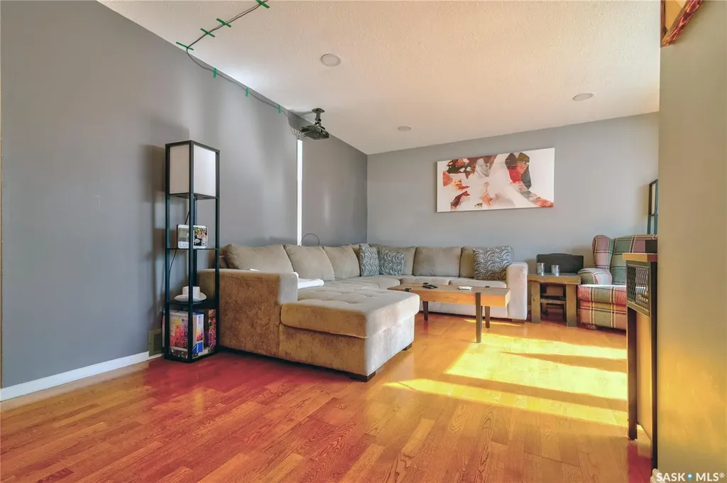 66 Denny Crescent Regina SK S4N 5J9