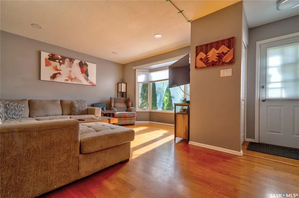 66 Denny Crescent Regina SK S4N 5J9