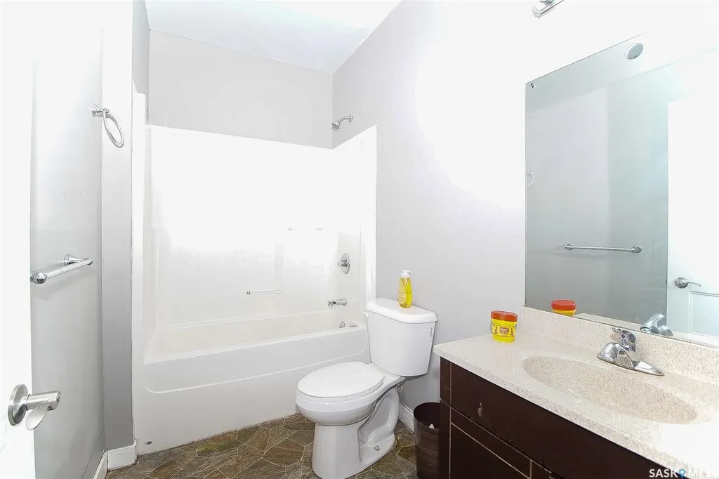 1352 Angus Street Regina SK S4T 1Y8