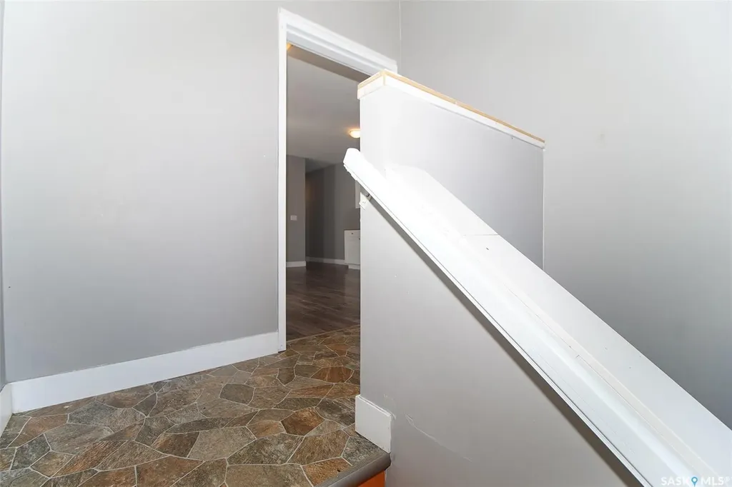 1352 Angus Street Regina SK S4T 1Y8