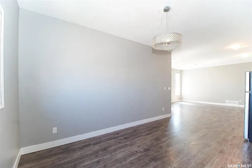 1352 Angus Street Regina SK S4T 1Y8