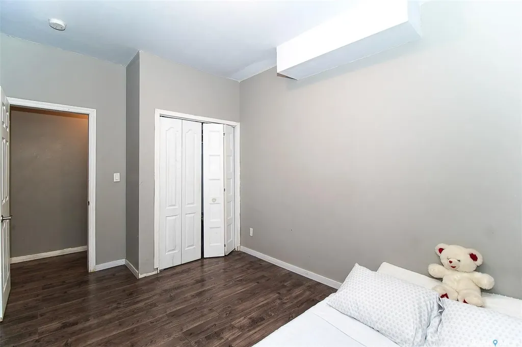 1352 Angus Street Regina SK S4T 1Y8