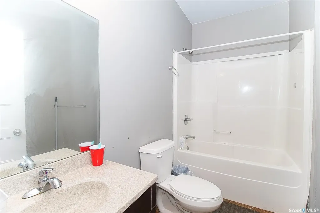 1352 Angus Street Regina SK S4T 1Y8