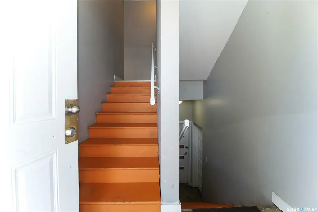 1352 Angus Street Regina SK S4T 1Y8
