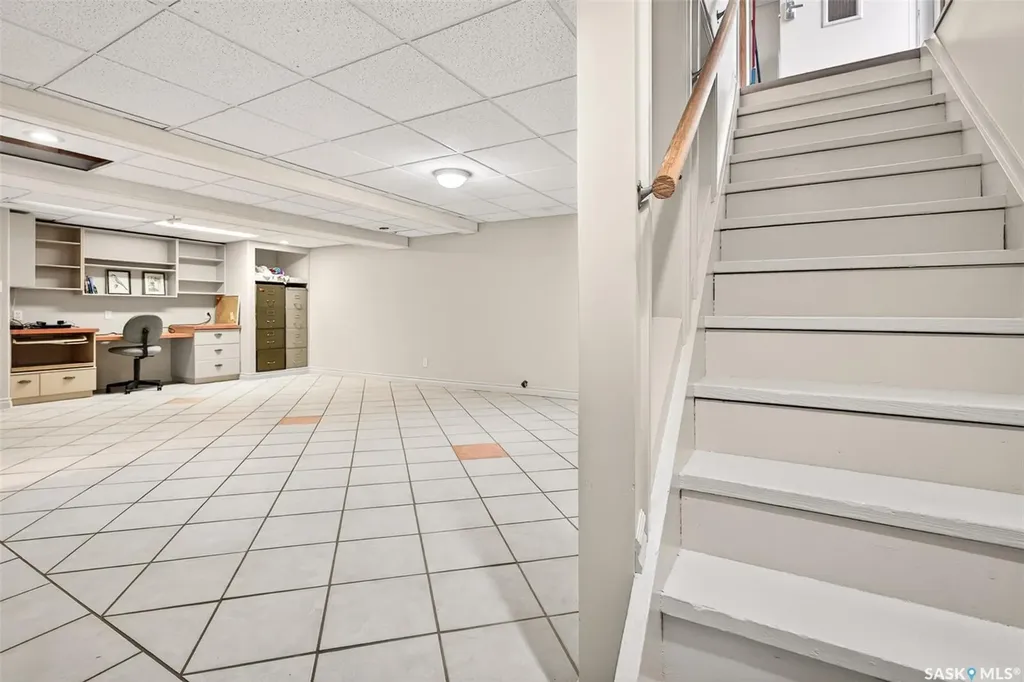 1198 Duffield Crescent Moose Jaw SK S6H 5M4