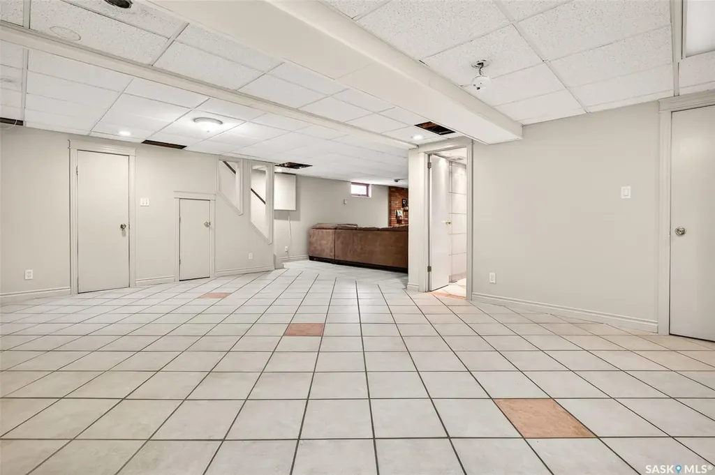 1198 Duffield Crescent Moose Jaw SK S6H 5M4