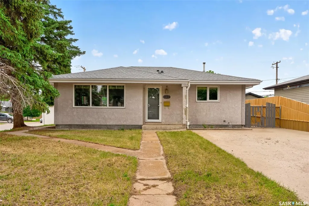 1198 Duffield Crescent Moose Jaw SK S6H 5M4