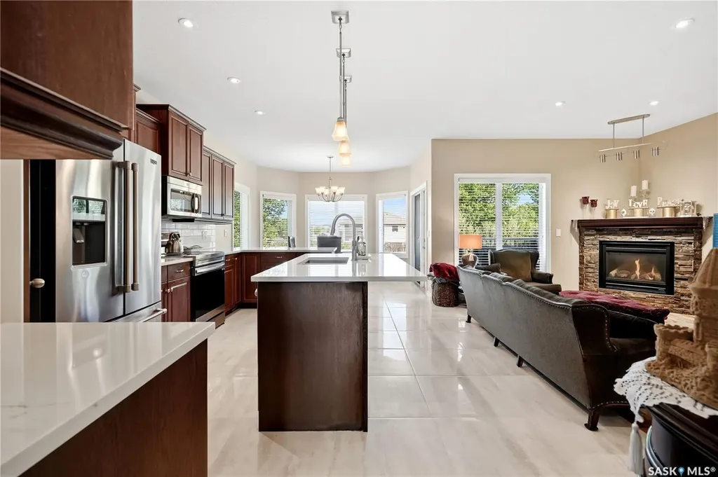 4501 Bergamot Bay E Regina SK S4V 1M8