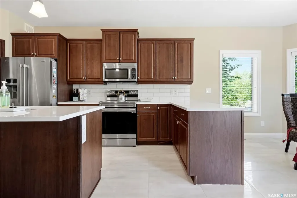 4501 Bergamot Bay E Regina SK S4V 1M8