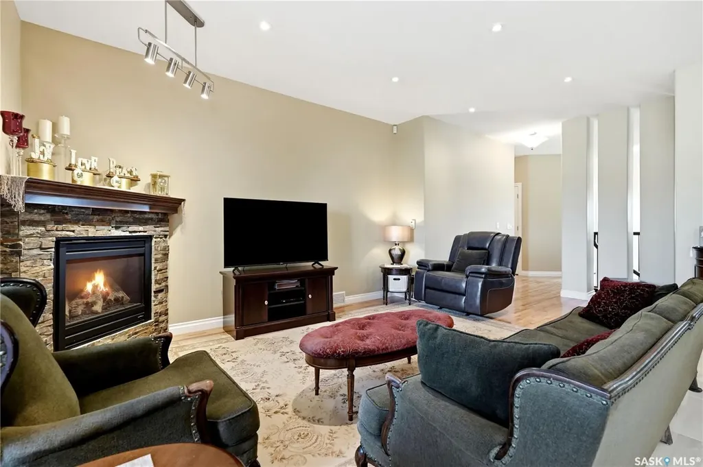 4501 Bergamot Bay E Regina SK S4V 1M8