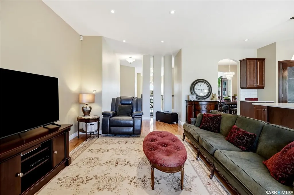 4501 Bergamot Bay E Regina SK S4V 1M8