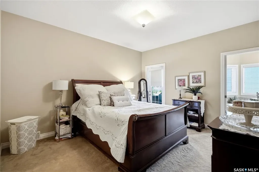 4501 Bergamot Bay E Regina SK S4V 1M8
