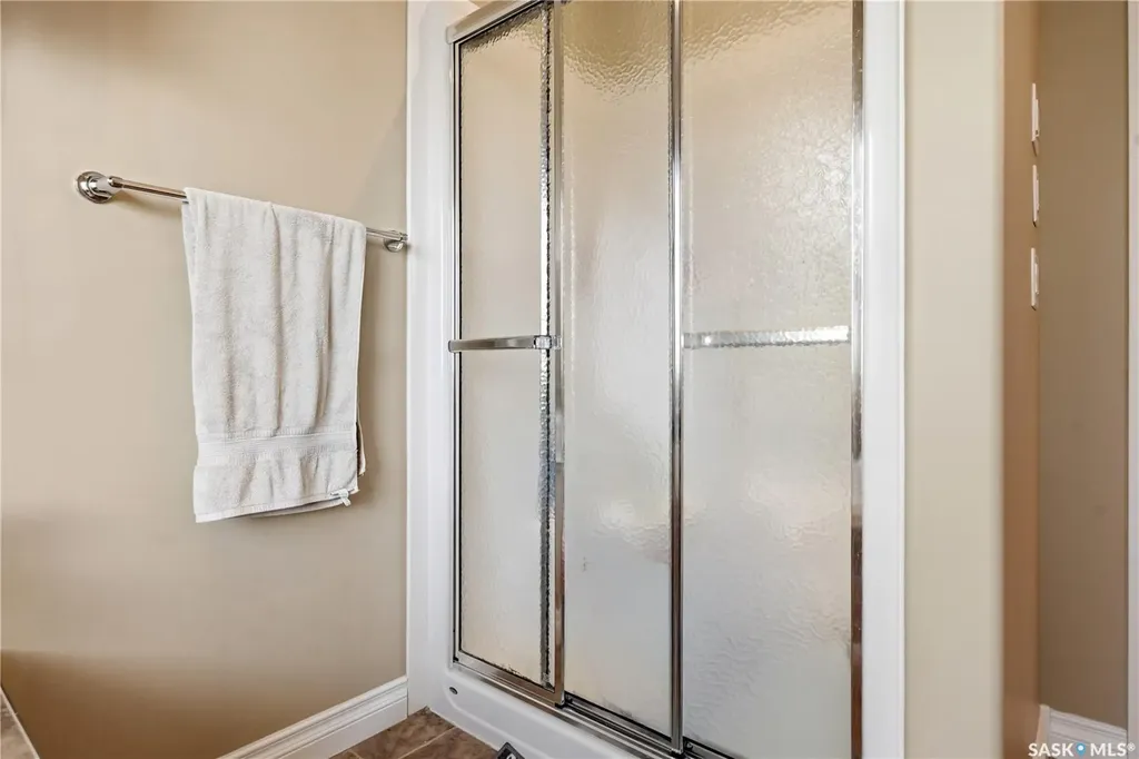 4501 Bergamot Bay E Regina SK S4V 1M8