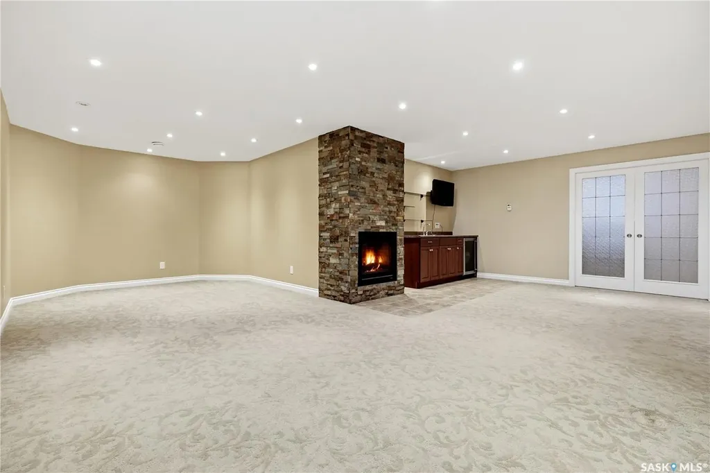 4501 Bergamot Bay E Regina SK S4V 1M8