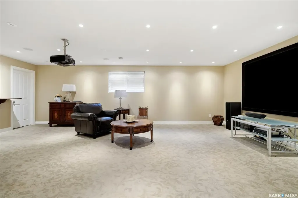 4501 Bergamot Bay E Regina SK S4V 1M8