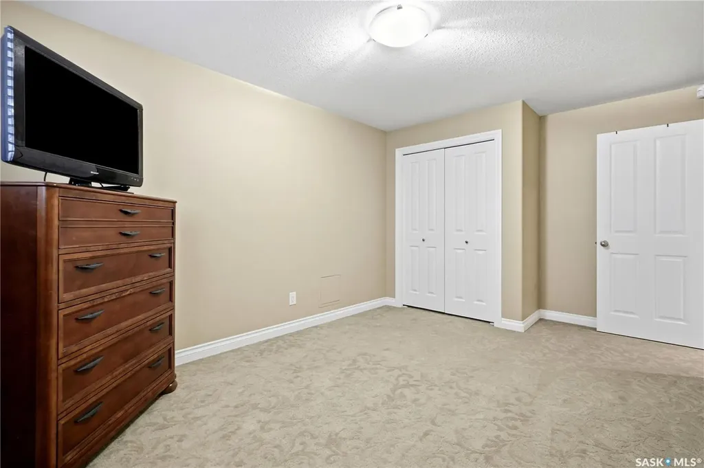 4501 Bergamot Bay E Regina SK S4V 1M8