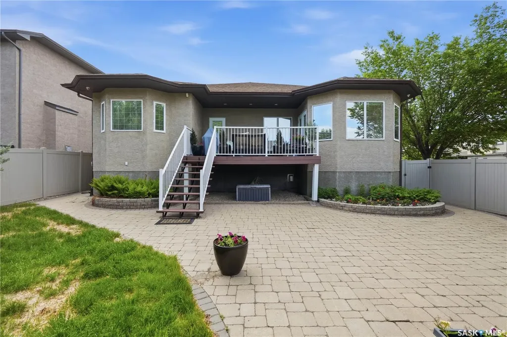 4501 Bergamot Bay E Regina SK S4V 1M8