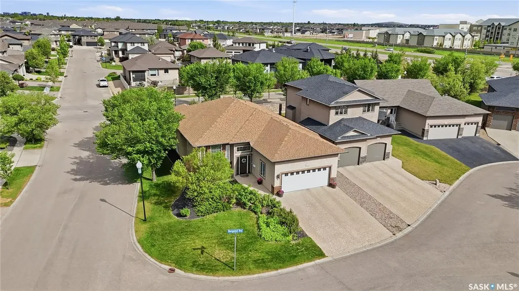 4501 Bergamot Bay E Regina SK S4V 1M8