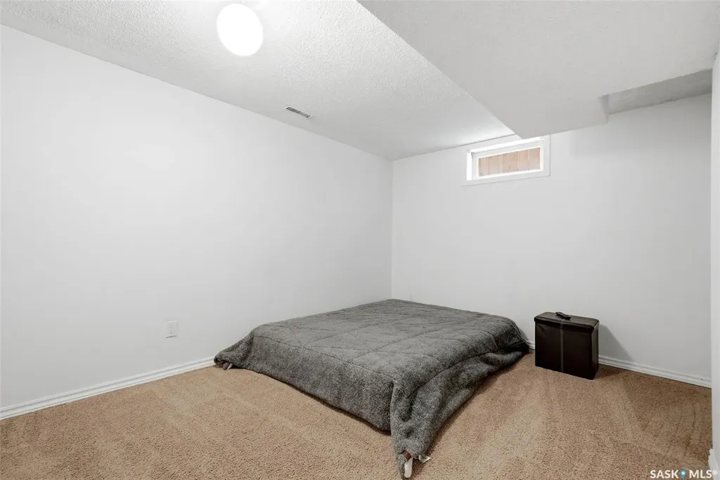 942 Broad Street N Regina SK S4R 5V7