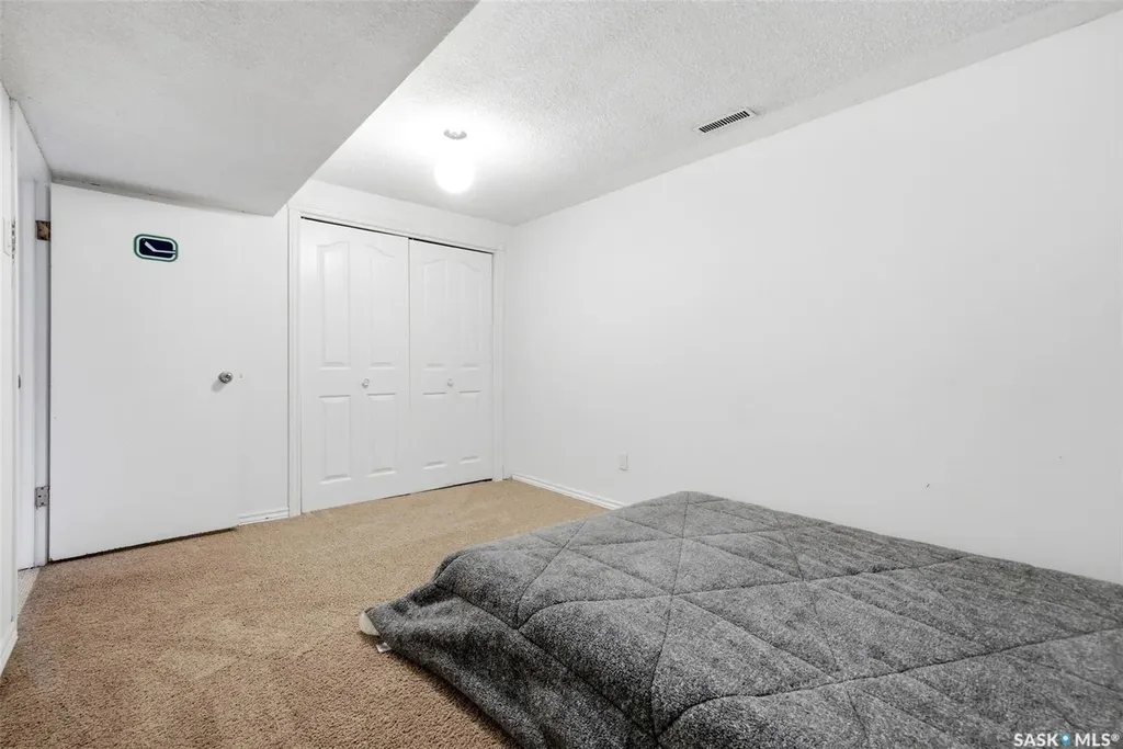 942 Broad Street N Regina SK S4R 5V7