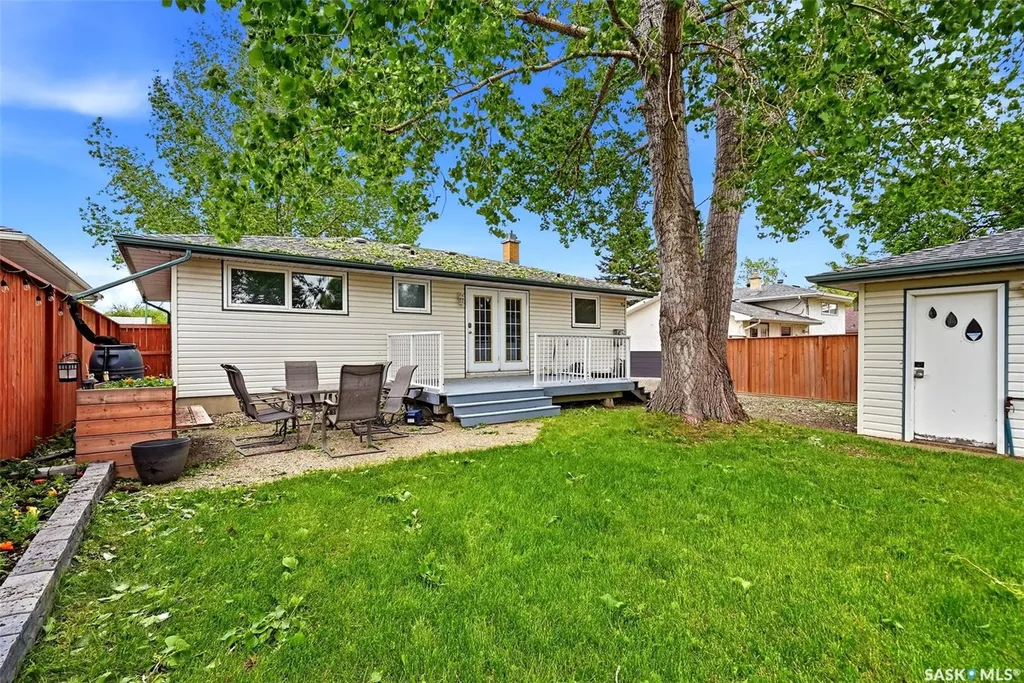 942 Broad Street N Regina SK S4R 5V7