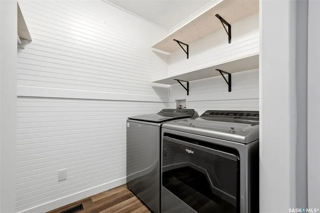2755 Alfred Crescent Regina SK S4V 1E5