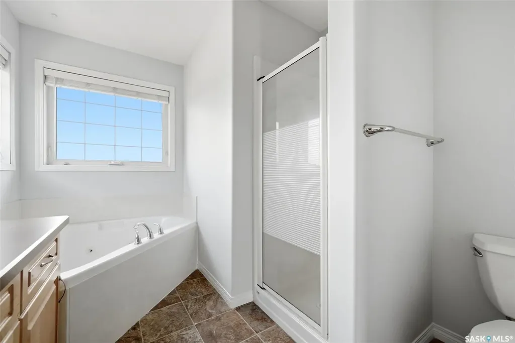 2755 Alfred Crescent Regina SK S4V 1E5