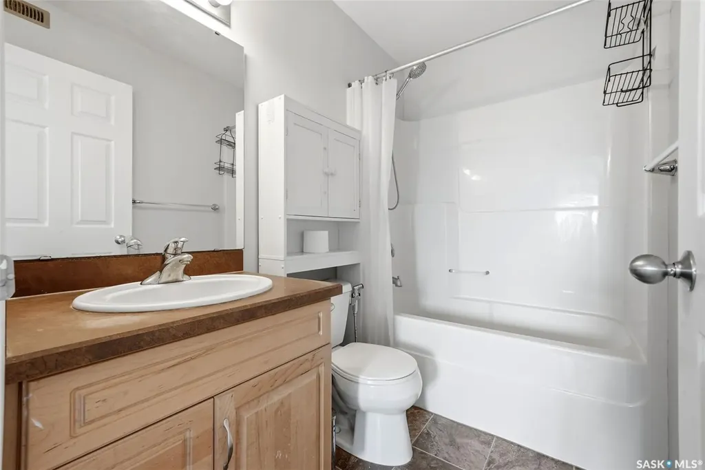 2755 Alfred Crescent Regina SK S4V 1E5