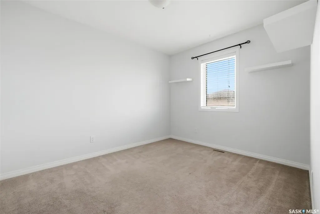 2755 Alfred Crescent Regina SK S4V 1E5