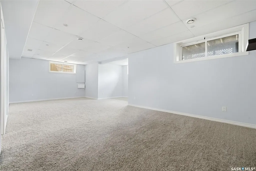 2755 Alfred Crescent Regina SK S4V 1E5